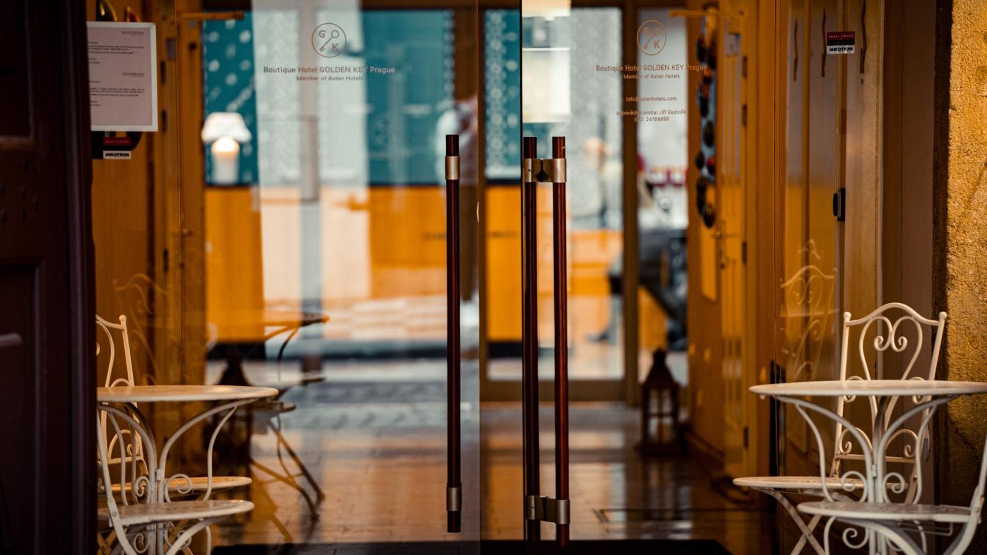 Hotel Golden Key Prague Castle מראה חיצוני תמונה